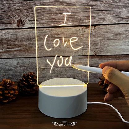 Frase "I love You" sendo escrita na lousa.